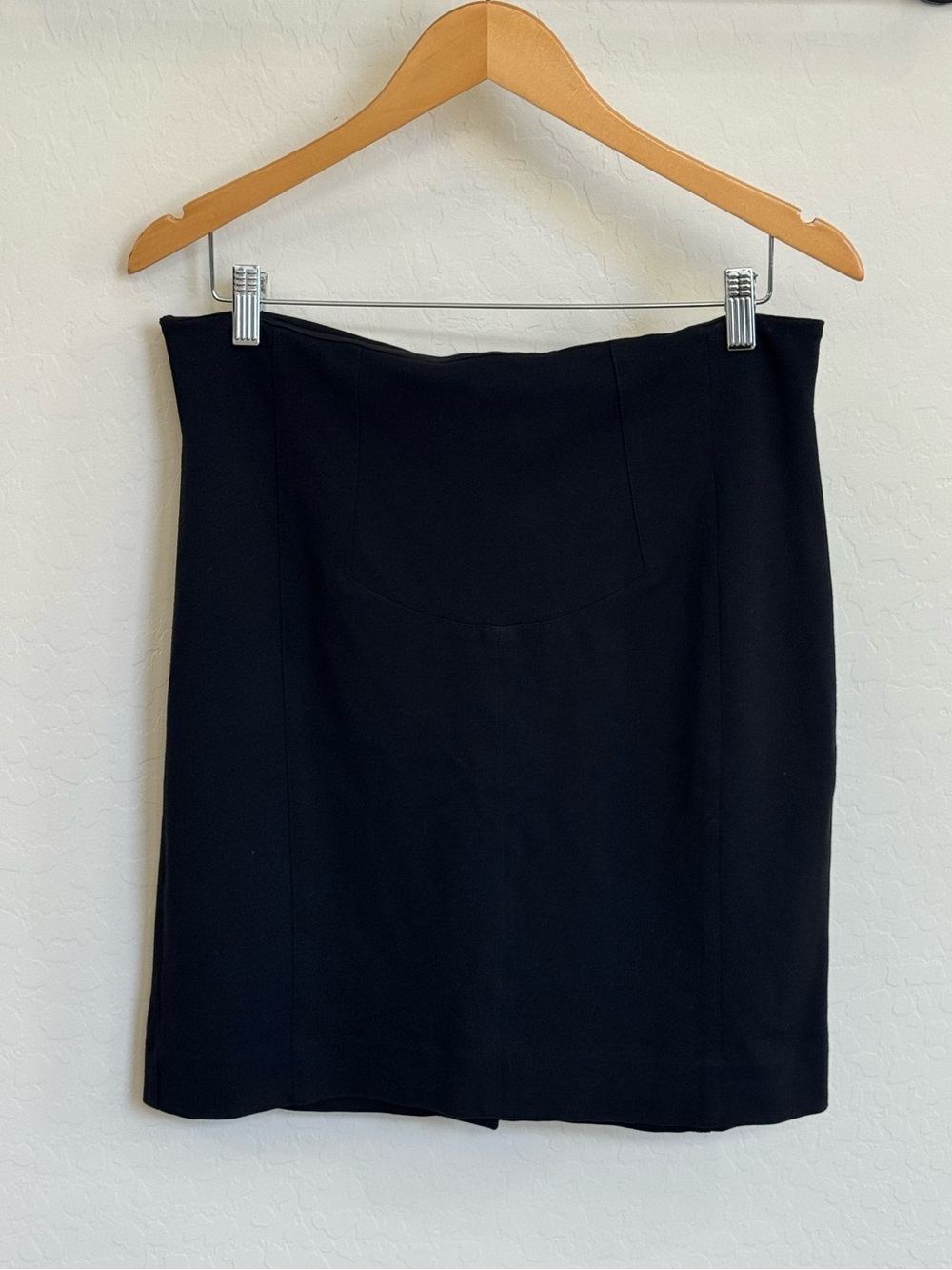M.M.LaFleur Black The Greenpoint Pencil Skirt Size 12 Viscose Blend